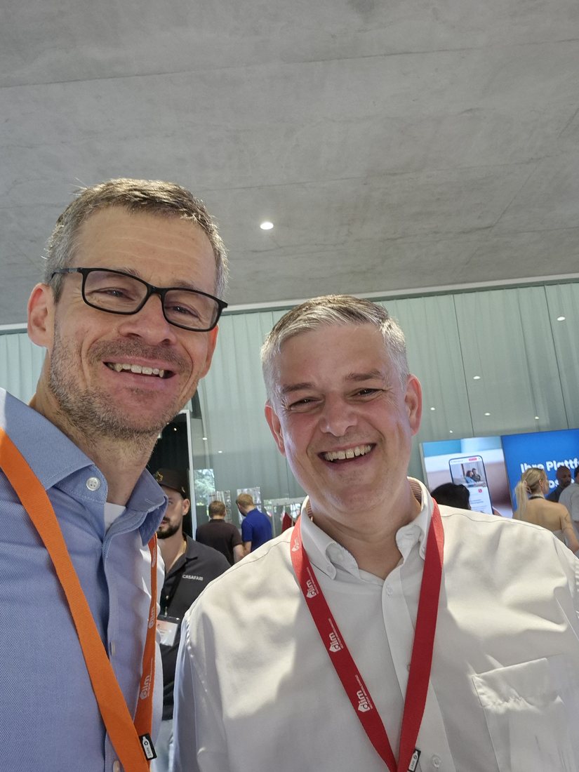 Dr. Florian Schwager mit Dennis Helfrich von der Eigentümerallianz