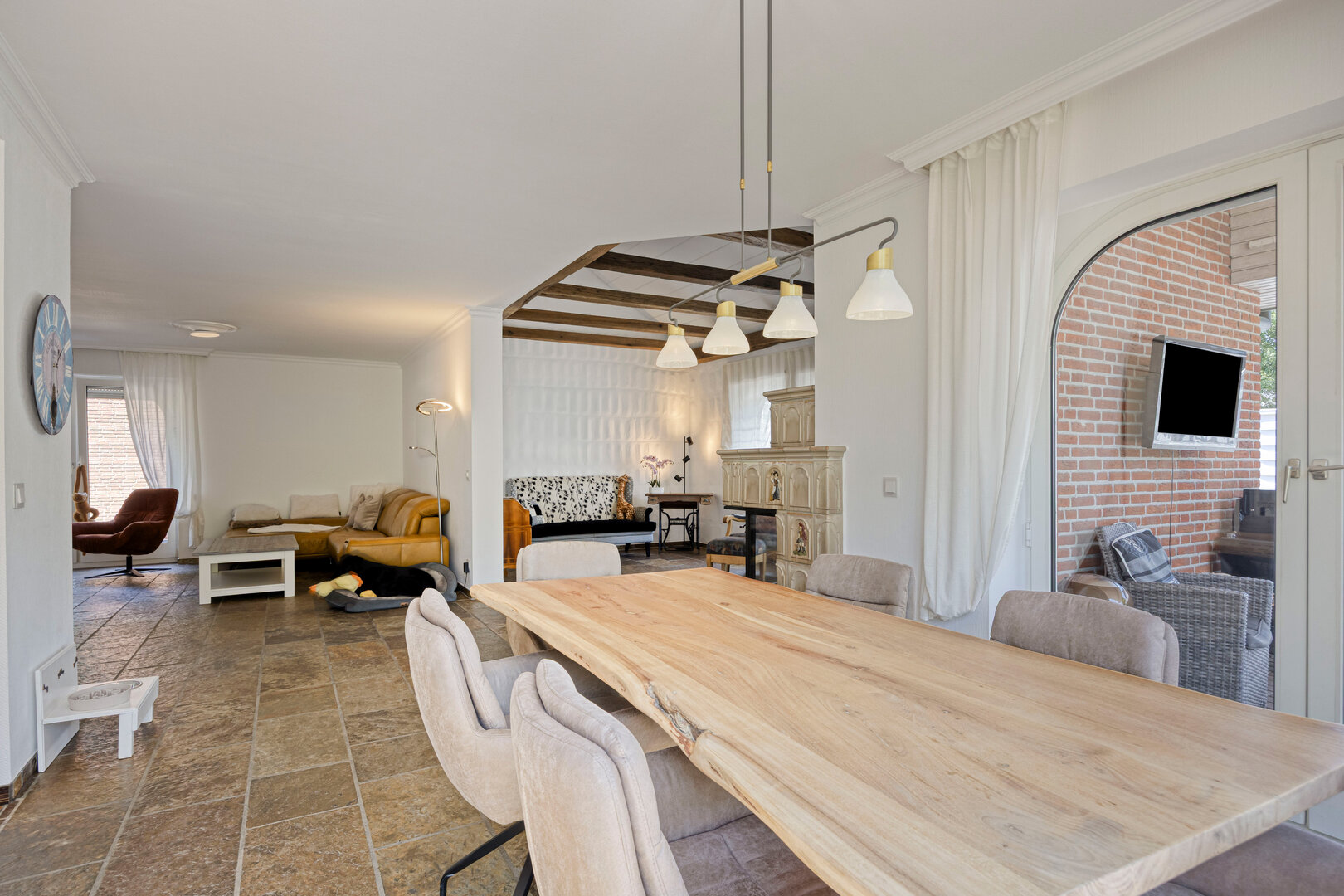 Einfamilienhaus Bocholt – überdachte Terrasse mit Außenpool