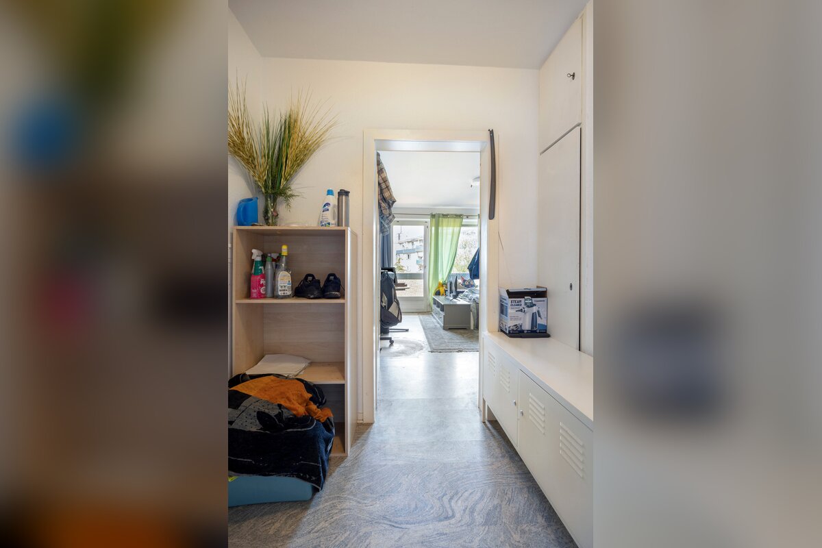 Eigentumswohnung Ratingen – Diele mit Blick in den Wohnbereich