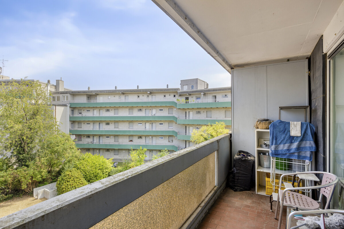 Eigentumswohnung Ratingen – großzügiger Balkon mit Blick ins Grüne