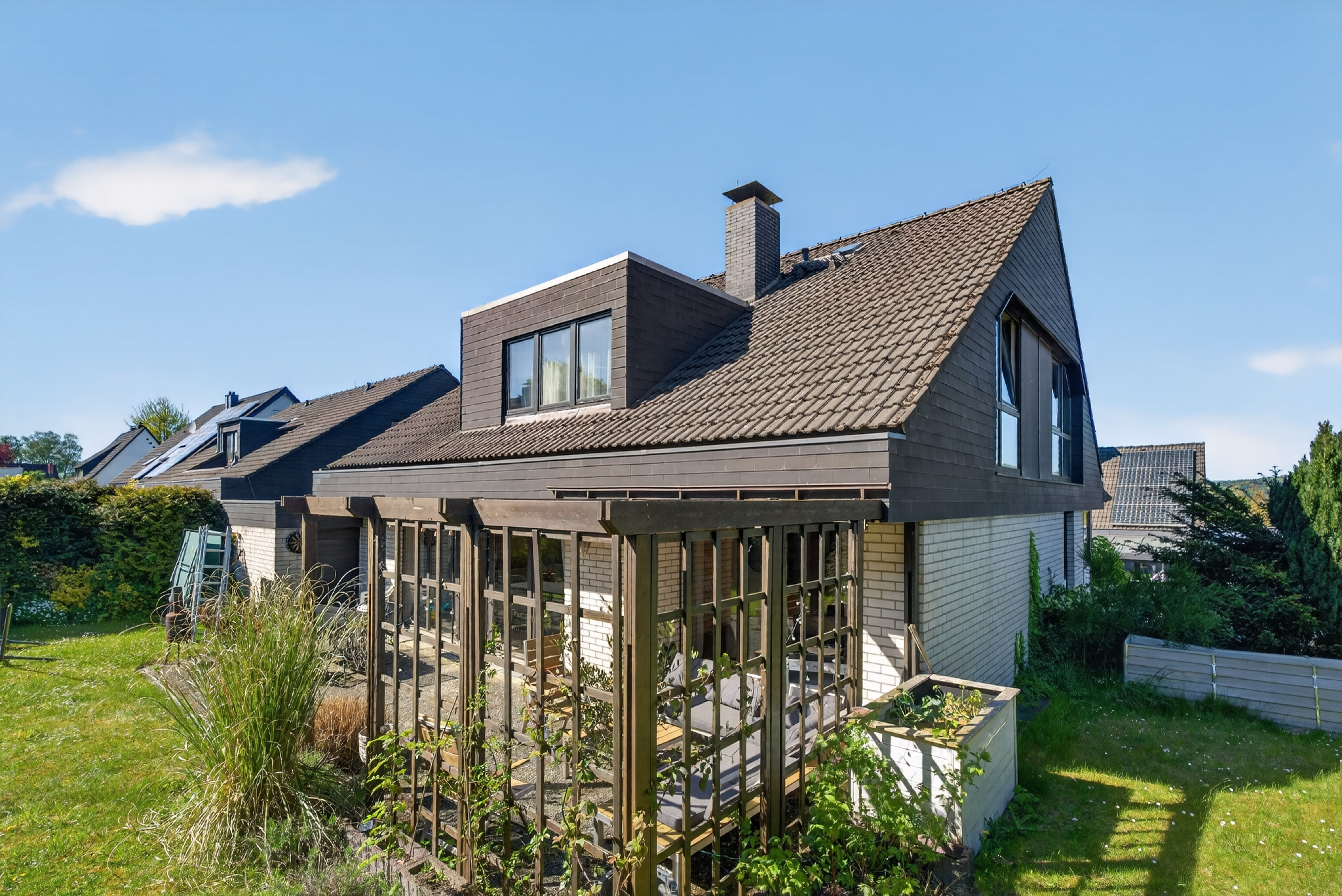Außergewöhnliches Architektenhaus in Lemgo – Familien-Idylle an den Bega-Terrassen
