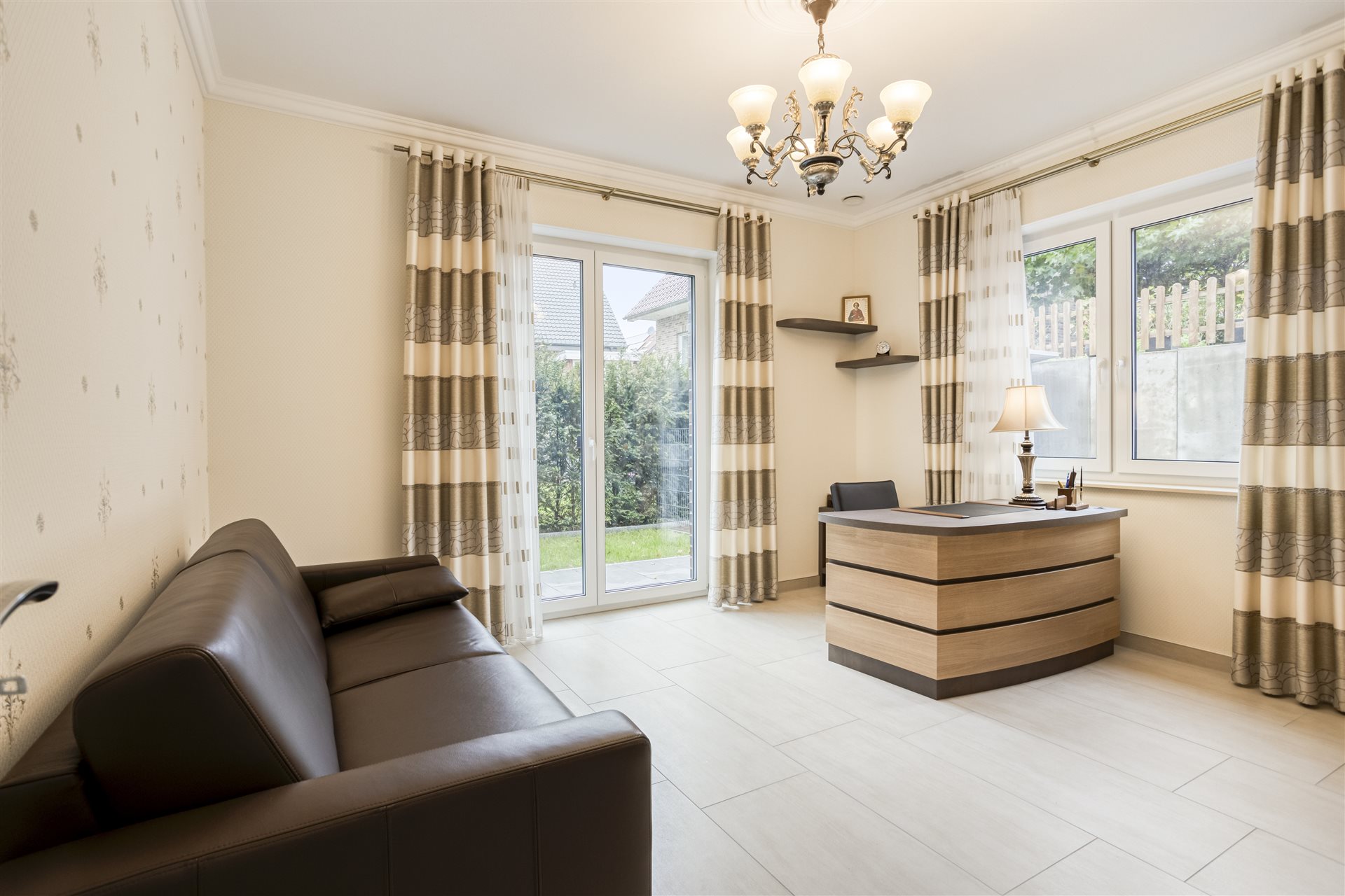 Stadtvilla Bad Iburg – Arbeitszimmer mit Gartenblick